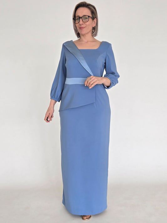 VESTIDO DE CERIMÓNIA ESTRUTURADO EM TOM AZUL