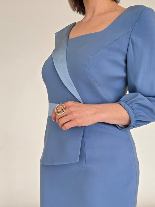 VESTIDO DE CERIMÓNIA ESTRUTURADO EM TOM AZUL