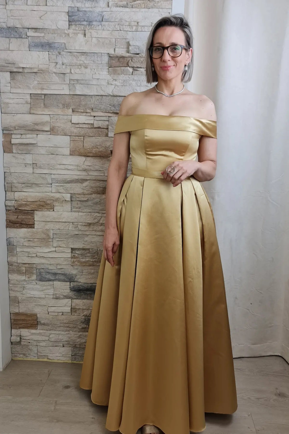 VESTIDO DE CERÓMINA PRINCESA AMARELO TORRADO