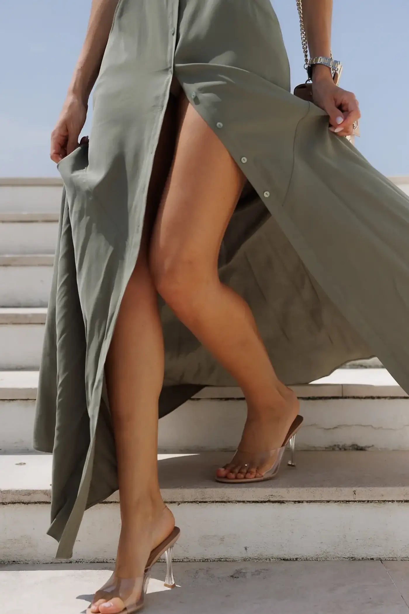 VESTIDO COMPRIDO COM BOTÕES