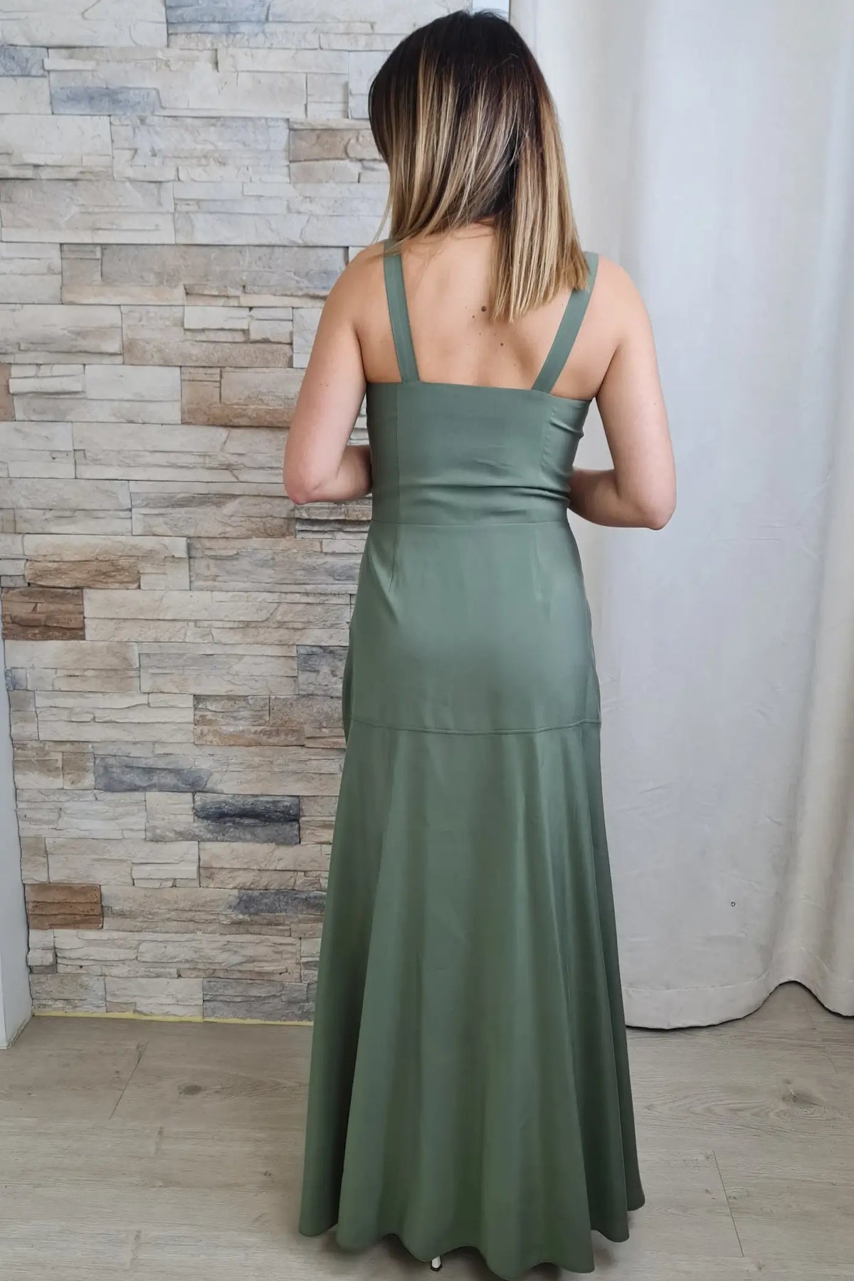 VESTIDO COMPRIDO COM BOTÕES VERDE