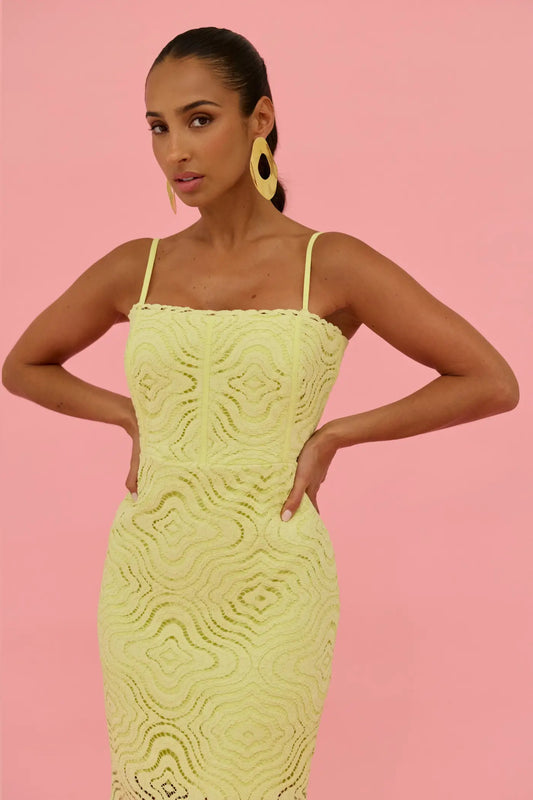 VESTIDO COMPRIDO EM RENDA DE ALÇA FINA