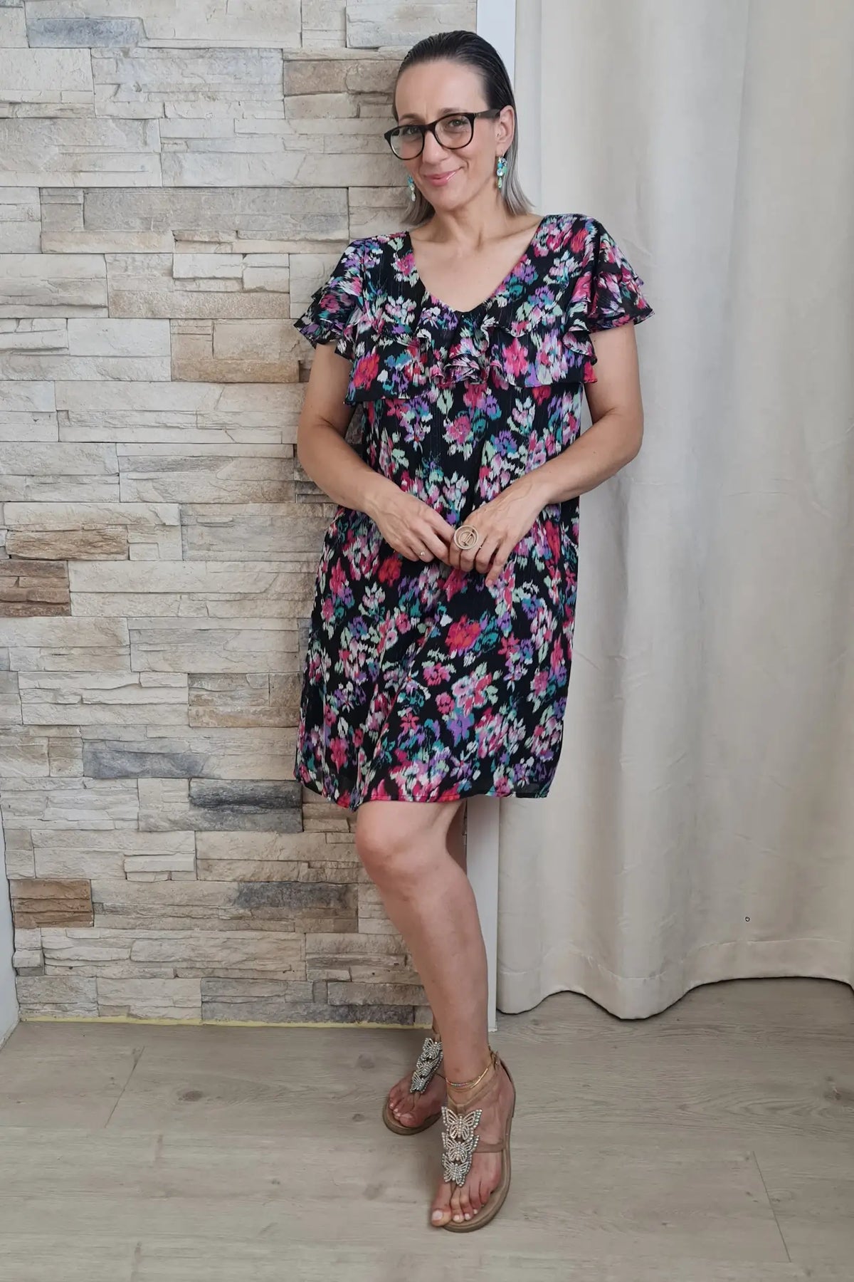 VESTIDO CURTO COM ESTAMPADO FLORAL