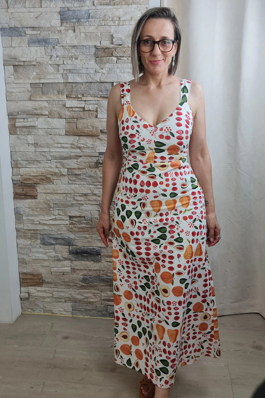VESTIDO COMPRIDO ESTAMPADO COM FRUTA