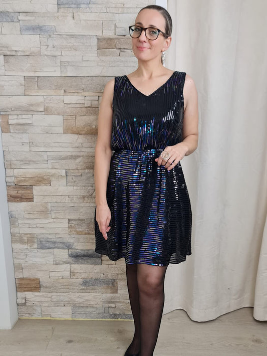 VESTIDO DE LANTEJOULA COM REFLEXO AZUL E ROXO