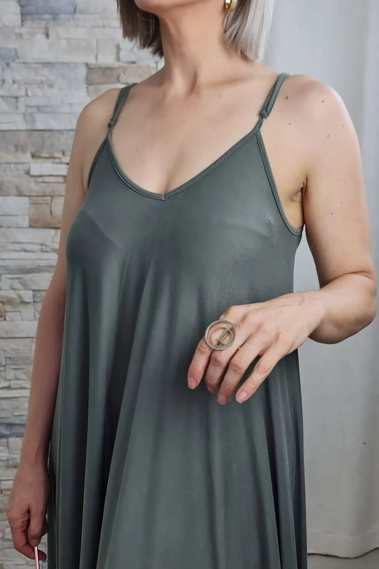 VESTIDO LONGO DE ALÇA FINA EM VERDE