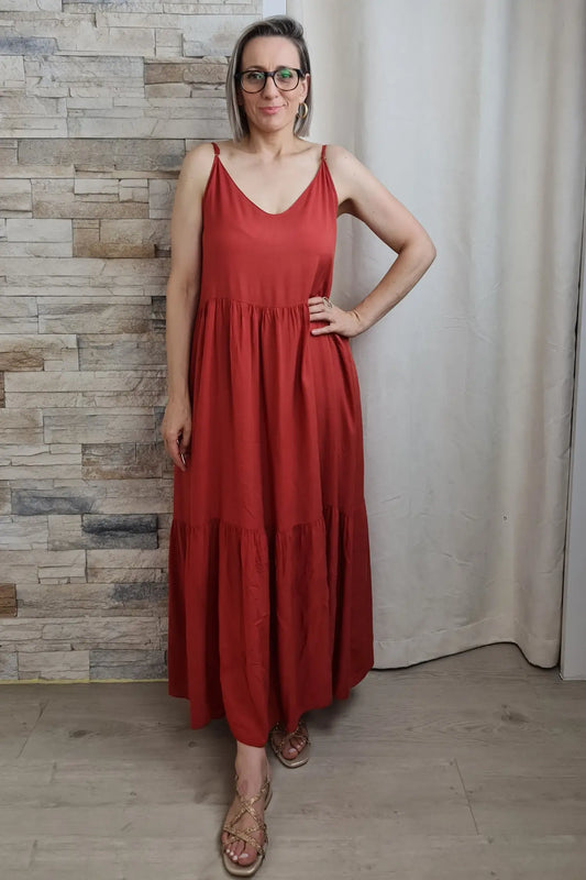 VESTIDO LONGO COM ALÇAS AJUSTÁVEIS EM TELHA