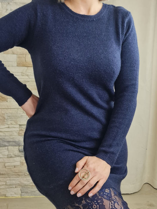 VESTIDO DE MALHA AZUL C/ RENDA