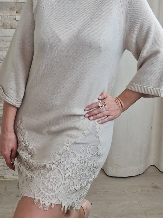 VESTIDO DE MALHA E RENDA