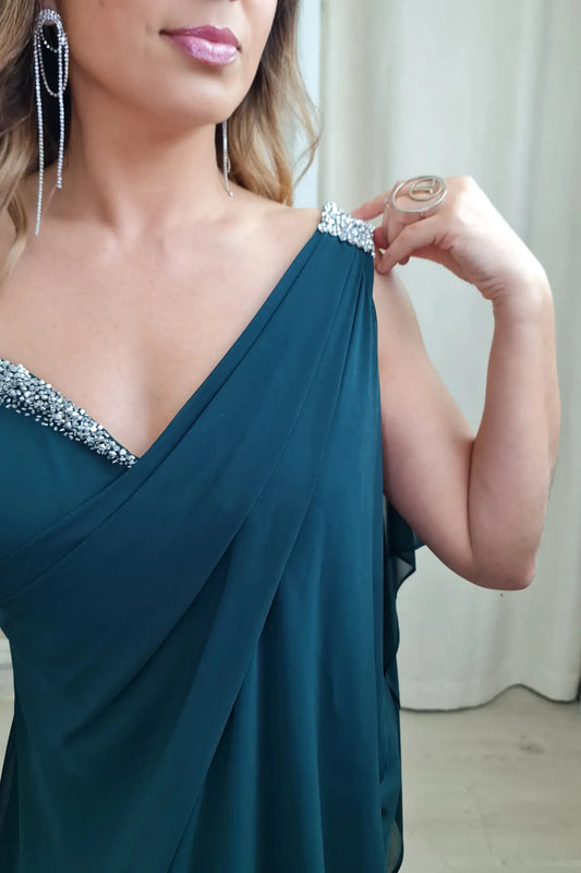 VESTIDO DE CERIMÓNIA VERDE COM DETALHE DE BRILHANTES